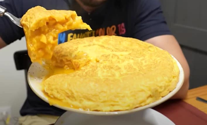 Recette tortilla de patatas de Betanzos : cœur coulant, sans oignon