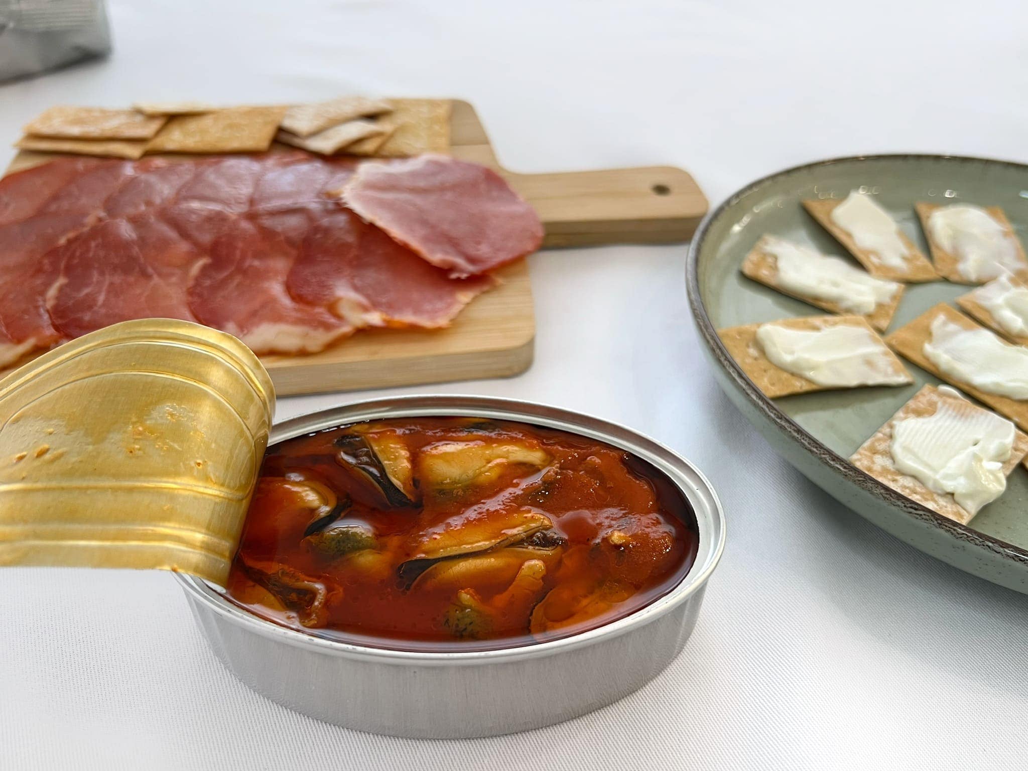 Womit kombiniert man spanische Fischkonserven beim Aperitif? Einfache Ideen