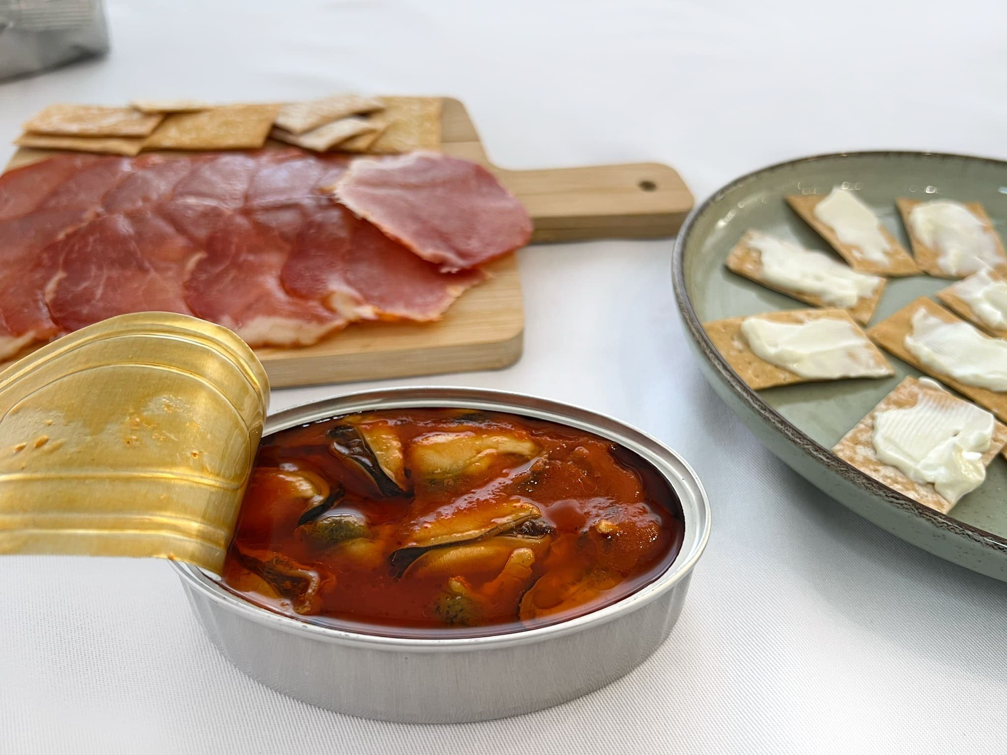 Avec quoi accompagner les conserves espagnoles à l’apéritif ? Idées simples et gourmandes